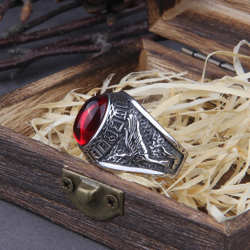 Anel Viking Wolf Pedra Vermelha