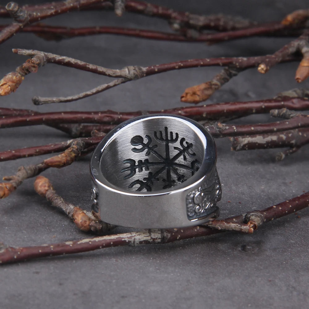 Anel Viking Wolf Pedra Vermelha
