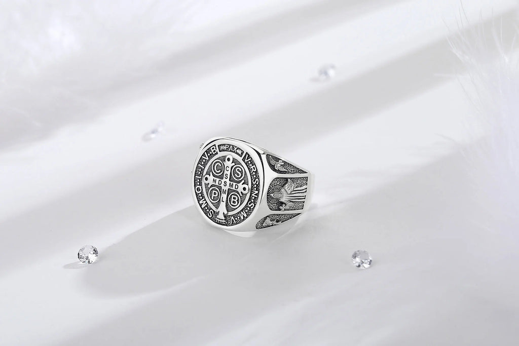 Anel Saint Benedict Prata